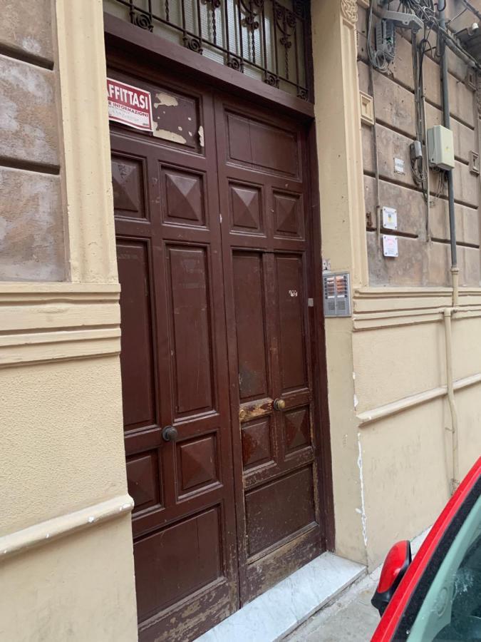 Al Centro Di Tutto Apartment Palermo Exterior photo